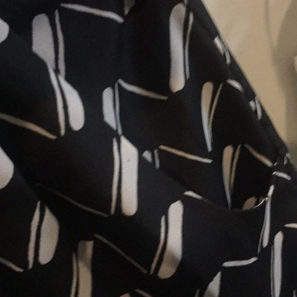 Bcbgeneration Halter Geo Print Romper - Picture 4 of 7